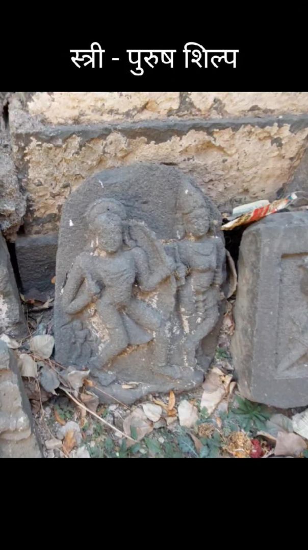 शस्त्रधारी प्राचीन महिला शिल्प Mallikarjun Mandir