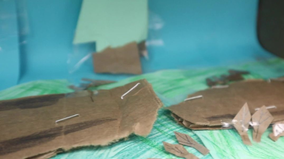 ⁣Eyes on the road \\ Constructed PSA for Courageous Persuaders