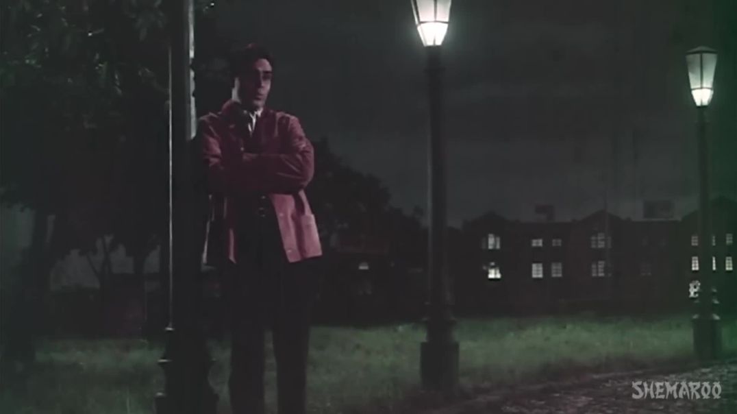 ⁣Mere Tumhare Beech Mein - Rajendra Kumar - Saira Banu - Jhuk Gaya Aasman Songs - Lata Mangeshkar