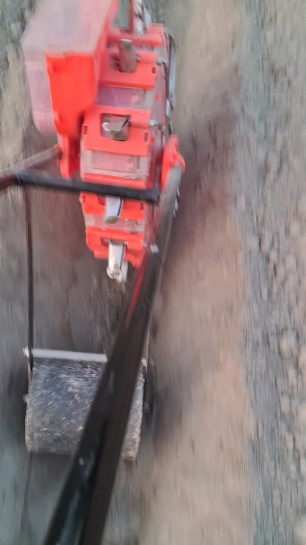 Hand push seeder cron