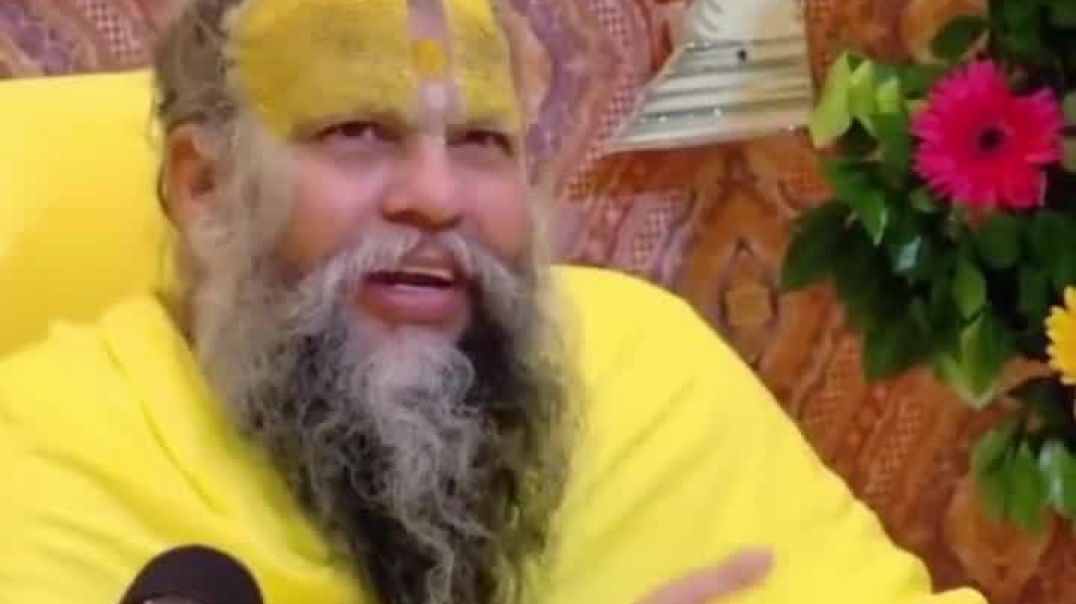 ⁣संत श्री प्रेमानंद