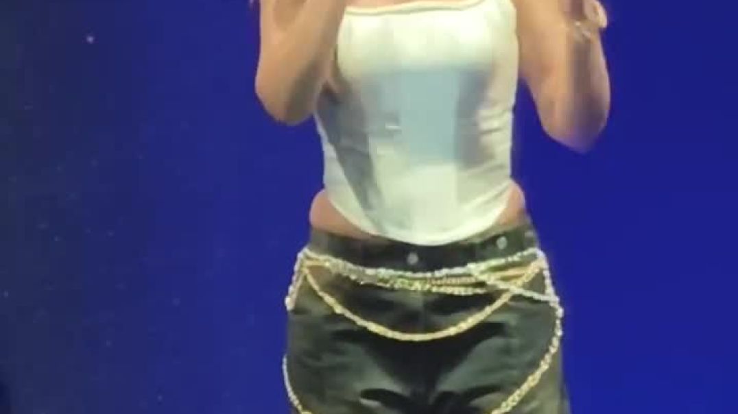 ⁣Dhwani Bhanushali live concert 🥳🥰