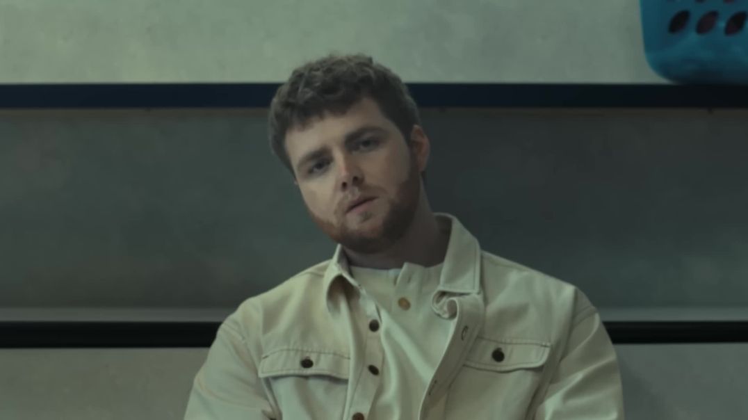 ⁣Alex Warren  - Ordinary (Official Video).