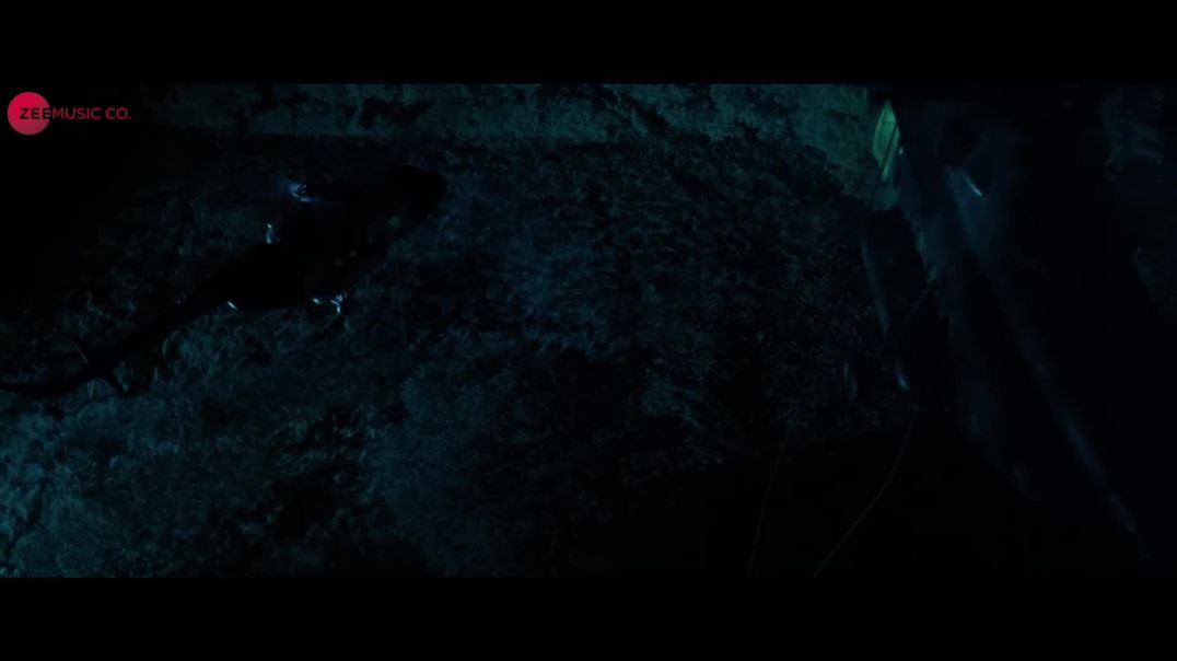 ⁣Challa (Main Lad Jaana) - Full Video _ URI _ Vicky Kaushal _ Yami Gautam _ Shashwat S_ Romy _ Vivek(