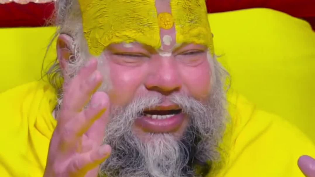 ⁣भक्ति में प्रयास करना चाहिए या कृपा के भरोसे रहना चाहिए?#premanandjimaharaj #bhajanmarg