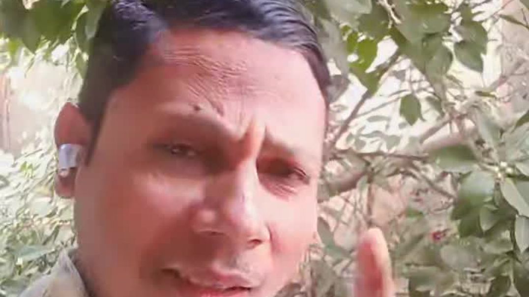 Aaj kal vo log bura keh