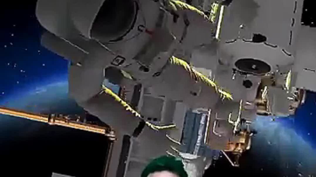 ⁣What will happen when a gun shoot in space