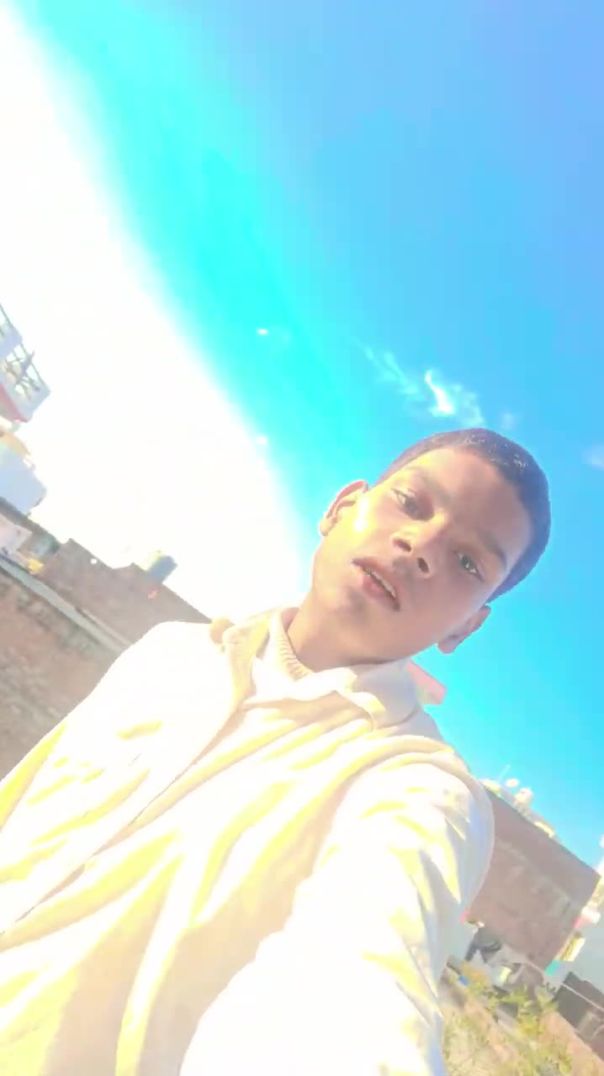 💞 उसके ही तो दिल में अब रहना है हर दम _ Heart Touching Love Shayari _ Romantic Shayari _ #shorts