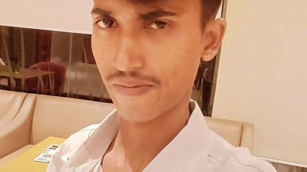 ⁣Tune Pahle Nazar Me Sanam Mere Dilko Churaya