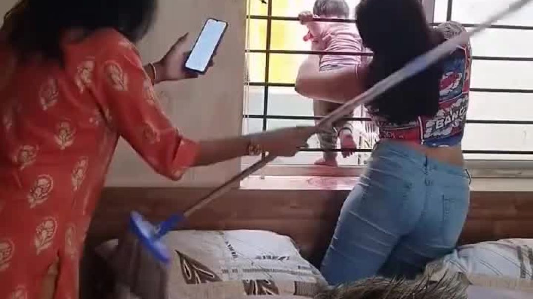 ⁣when_your_mom_is_super_smart😎_😱#greenscreen_#funny_#comedy_#fun_#entertainment_#ytshorts(720p)