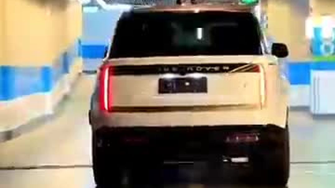 ⁣Land rover defender status