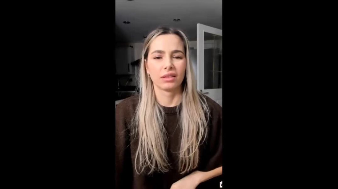 ⁣Webcam model girl