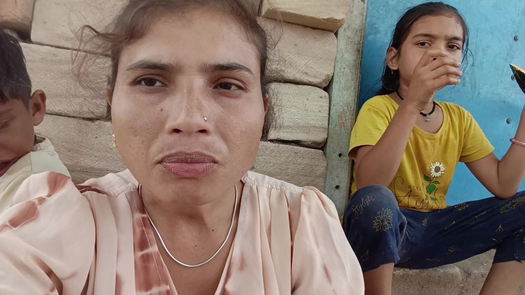 ⁣Apna Tube par My First Vlogs