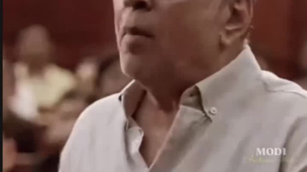 आक्रांताओं का गलत इतिहास वर्णन