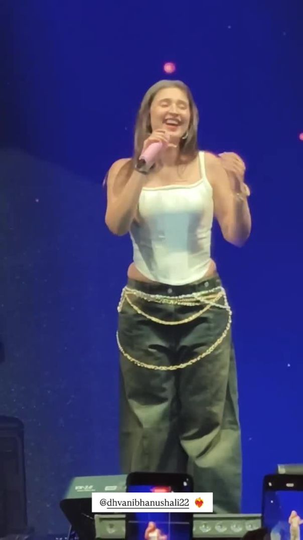 Dhwani Bhanushali live performance 🥰🌹❤️