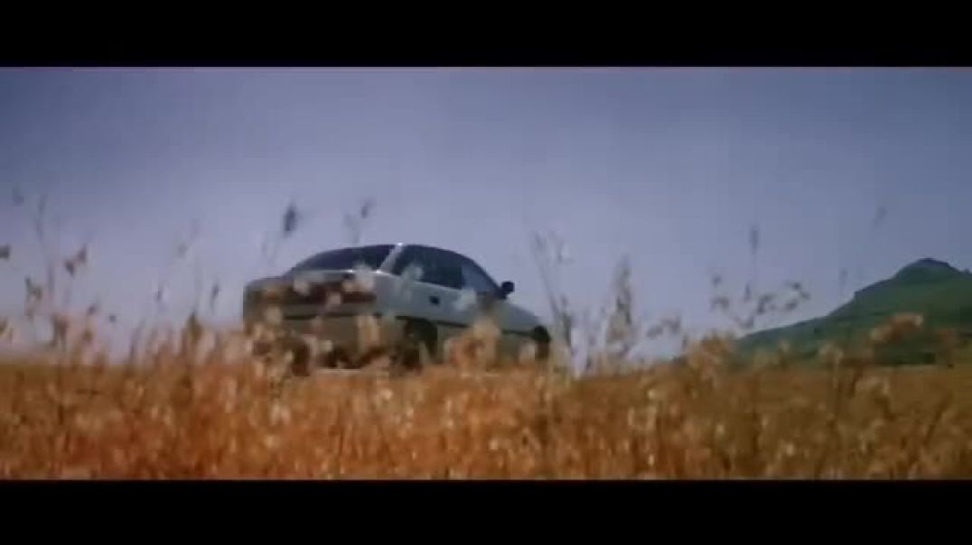 Hum_Tumhare_Hain_Sanam___Shahrukh_Khan_%2C_Madhuri_Dixit_%2C_Udit_Narayan_%2C_Anuradha_Paudwal_%2C_9