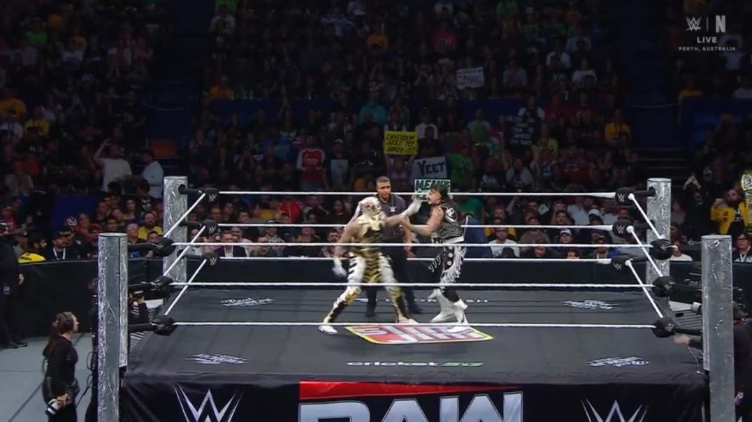 ⁣WWE.RAW.2025.10.13 2025