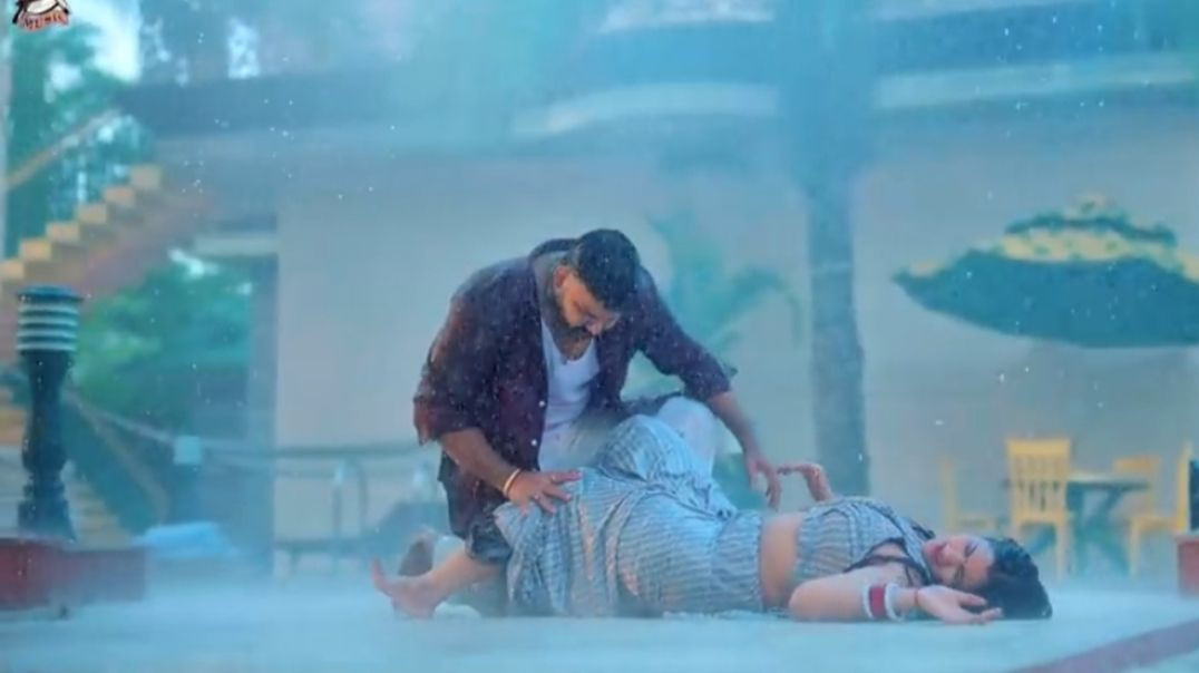 Power_Star_%23Pawan_Singh_____Sadiya___%23Shivani_Singh___Bhojpuri_Hit_Song(480p)