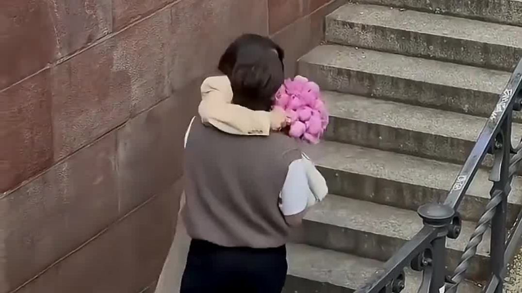 Urge_to_hug_him_like_this❤️🎀_#couplegoal_#couplestatus_#couple_#love_#lovestatus_#romantic_#romance(