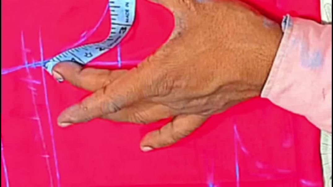 ⁣Blause Armhole Cutting and Stiching