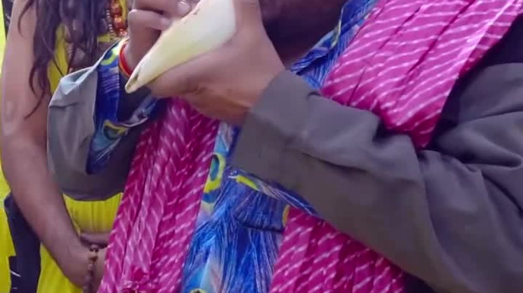 ⁣शंख की ध्वनि के साथ मंत्रों का जाप