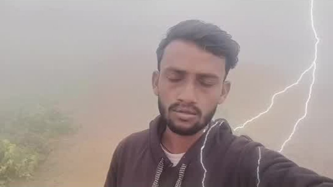 ⁣अपनी रील अपनों के फ़ोन में 😭😭