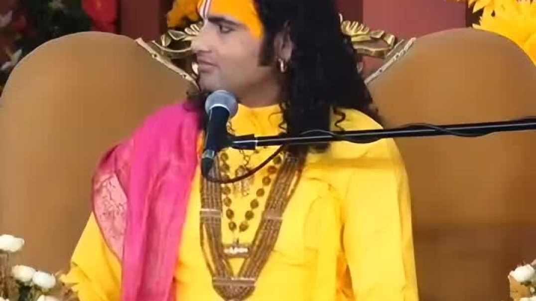 ⁣Guru_ji_aaj_kal_to_7-8_saal_ke_ladke_bhi_girlfriend_Bana_rahe_hai_😂😂😂😂_aniruddh_Aacharya_#funny_#com