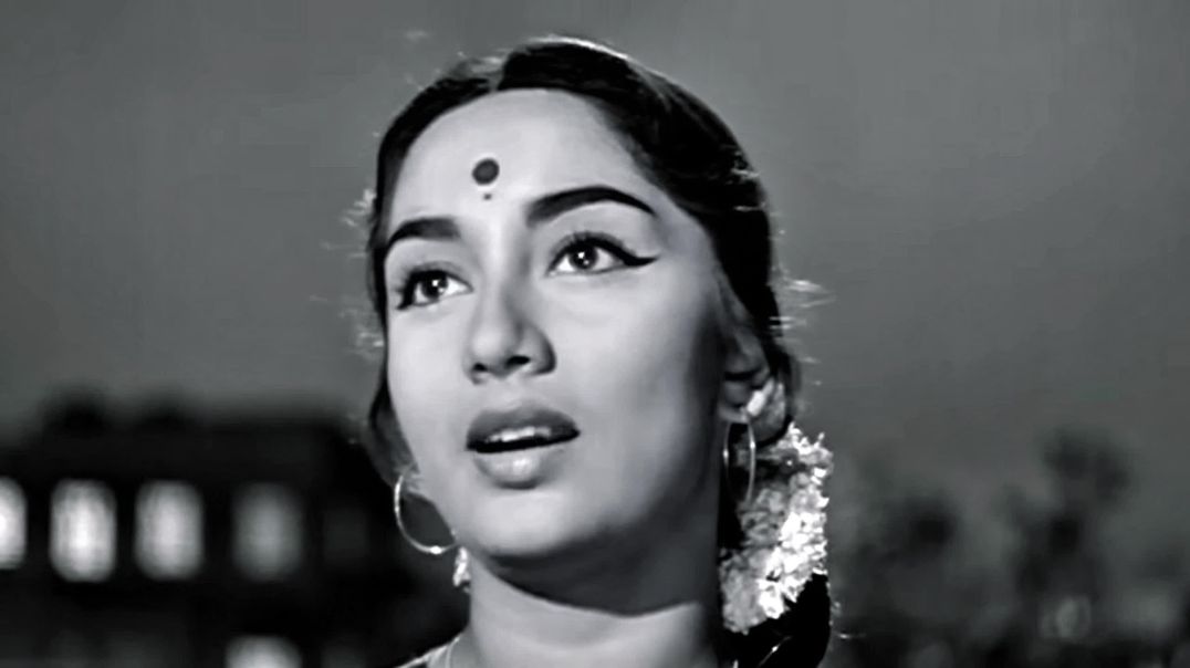 ⁣Lata Mangeshkar song tere mera pyar hai amar