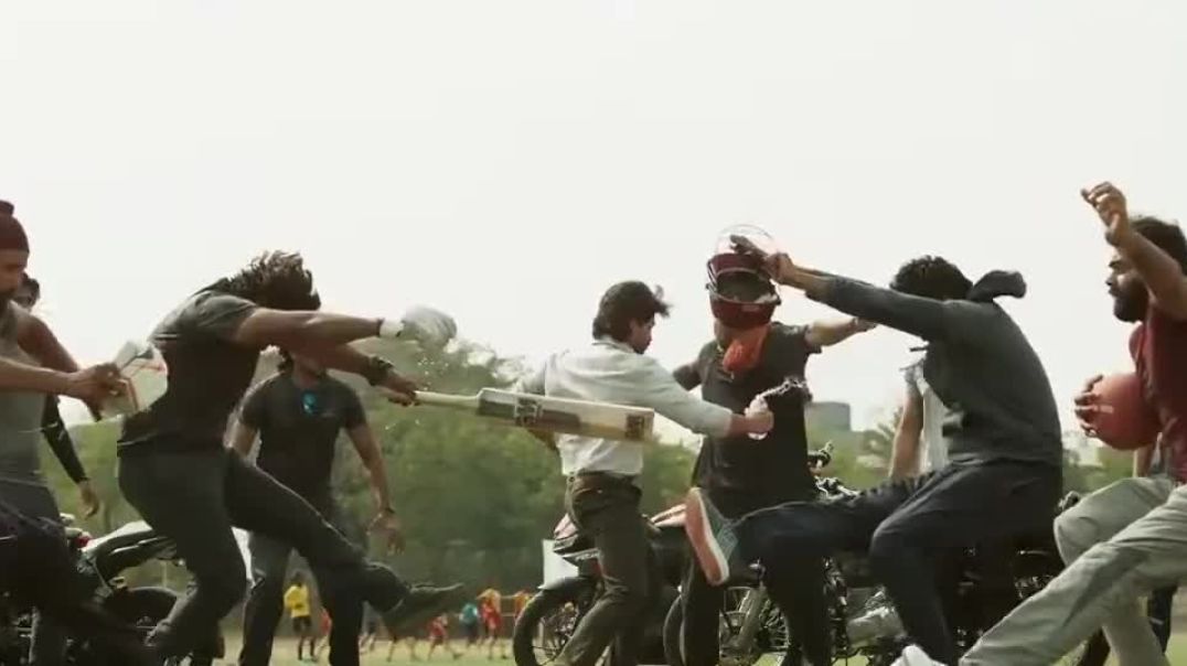 allu_arjun_best_fight_scene_ala_vaikunta_puram_lo_hindi(720p)