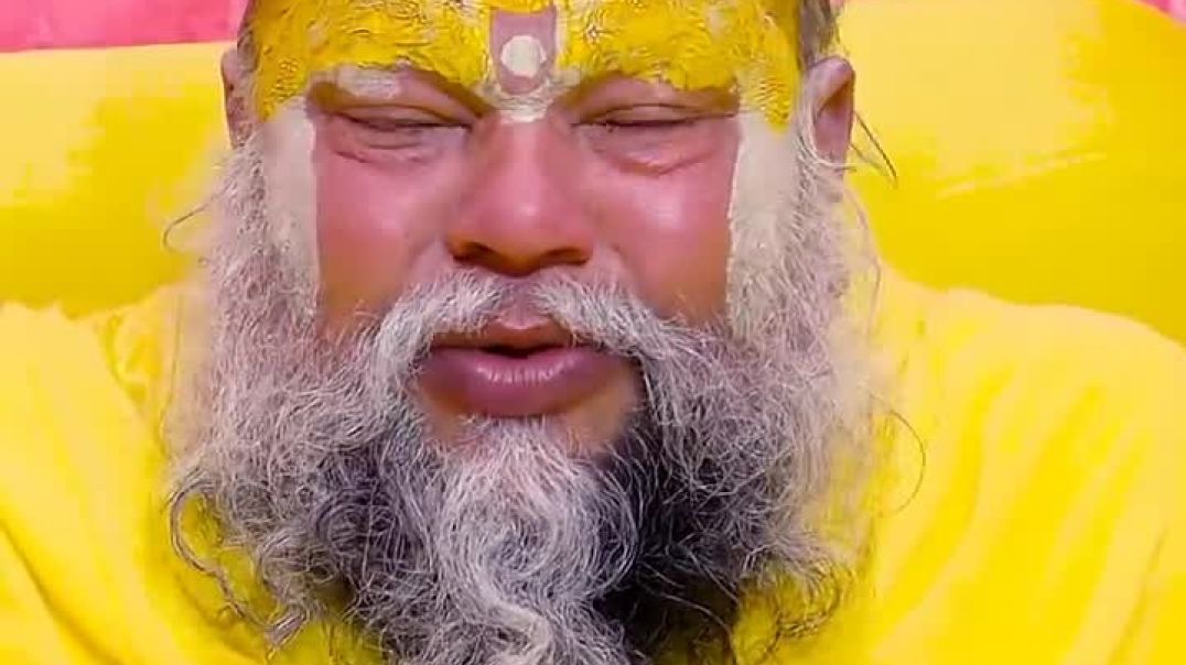 ⁣क्या भगवान गृहस्थ भक्तों को ज़्यादा महत्व देते हैं_ क्यों_ #premanandjimaharaj #bhajanmarg (1)