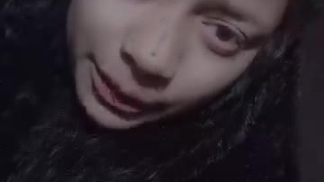 ⁣काहे दिसउना गोरी अलगे बिछाउले बाडु