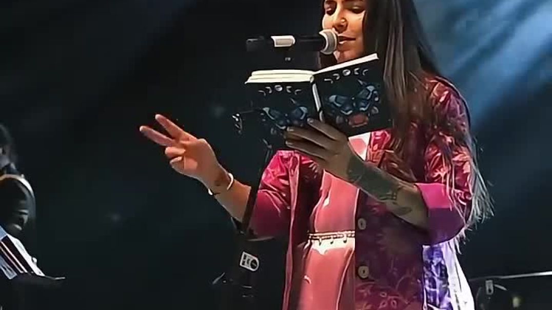 ⁣Vidhi_Tyagi_Poetry_#love_#shayari_#poetry_#shorts_#ytshorts(720p)