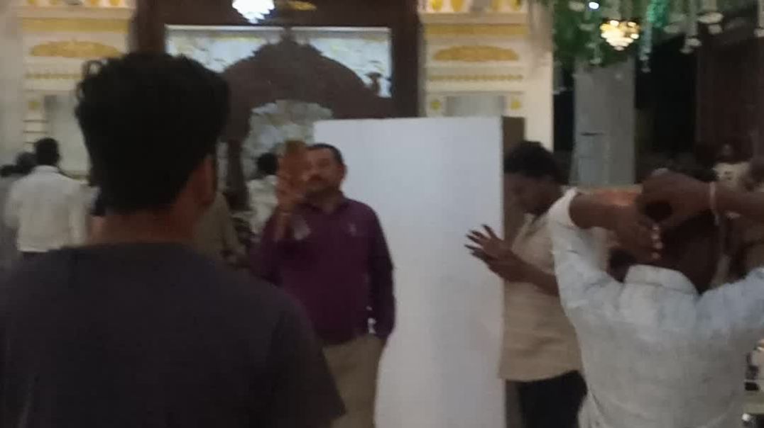 ⁣Subscribe karo, subscribe pao