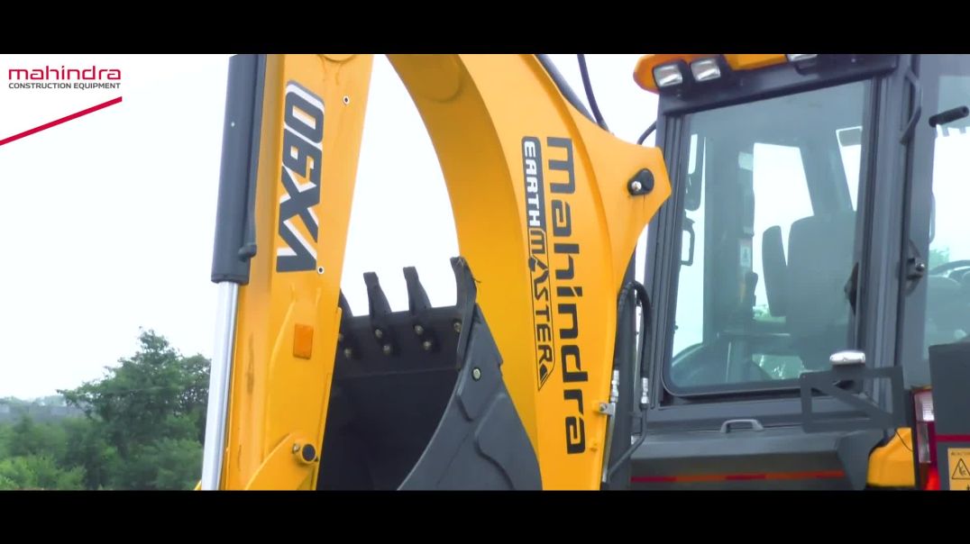 Redefine_Backhoe_Loader_with_Mahindra_EarthMaster
