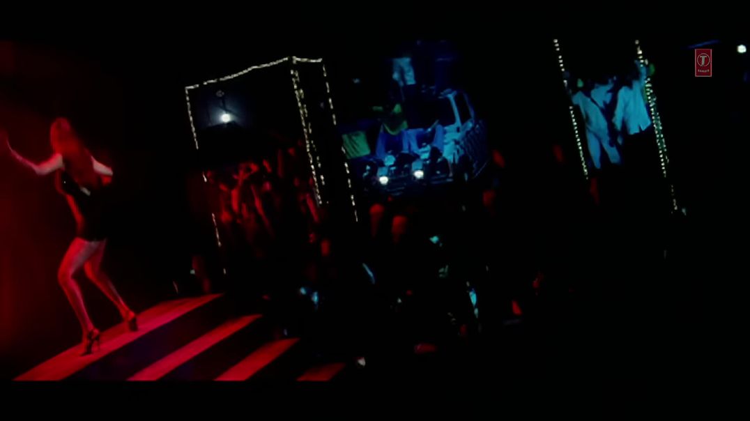 ⁣Dilli Ki Sardi (Full Song) Zameen _ Amrita Arora(1080P_HD)