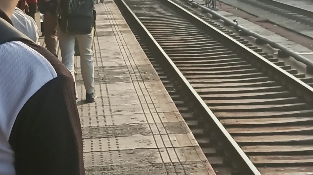 ⁣SATYAGRAH DELHI TO GONDA