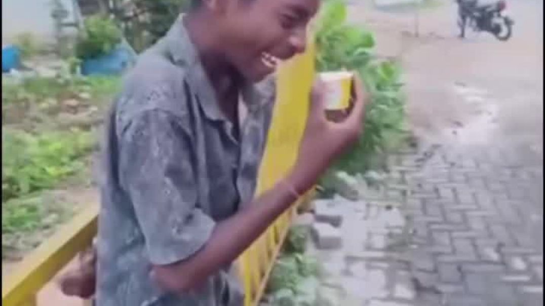 Instagram_1766037750099_mp4_360P