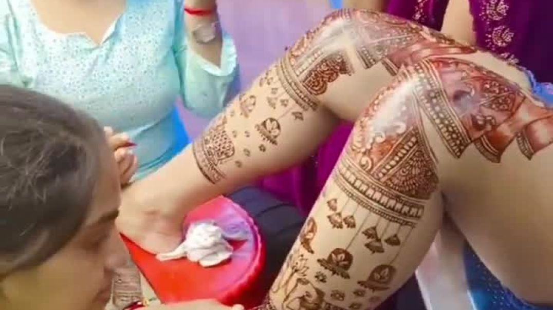 ⁣गुफा_में_भी_मेहंदी_लगेगा_क्या_🤔😂_Instagram_reels_funny_comments_🤣___#reelschallenge(720p)