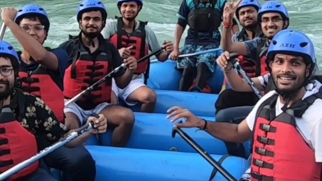 ⁣River Rafting Kaise Ki Jaati Hai 😯