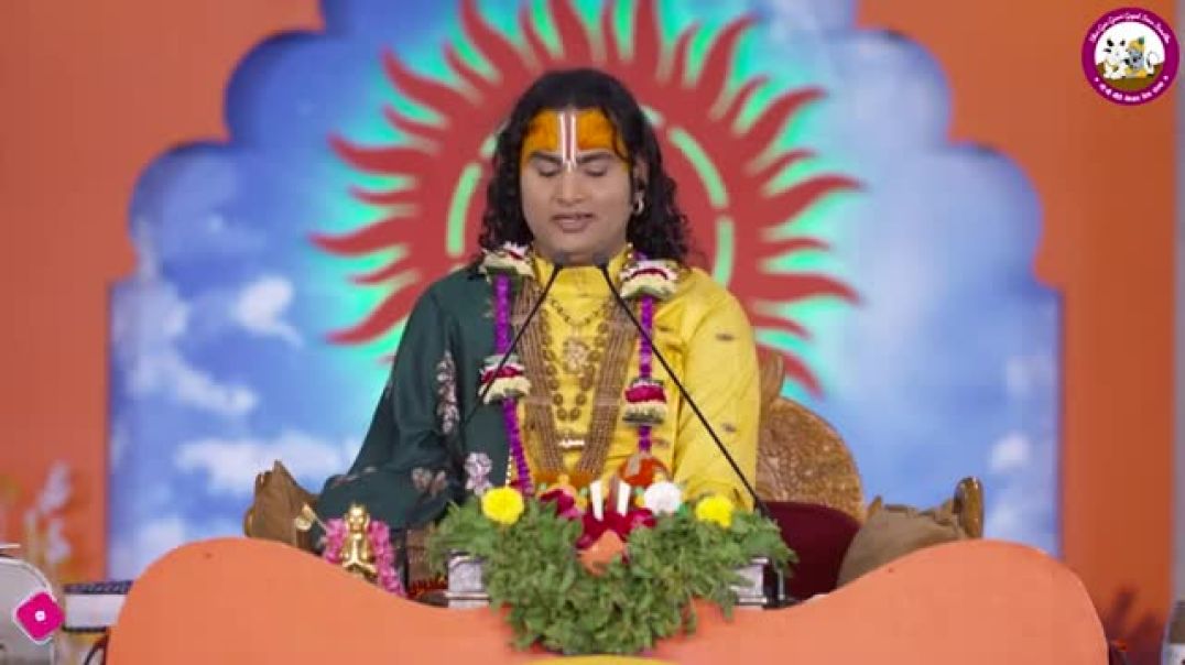 ⁣ये_कहानी_साबित_कर_देगी_कि_कर्म_कभी_किसी_को_छोड़ता_नहीं!_श्री_अनिरुद्धाचार्य_जी_महाराज(360p)