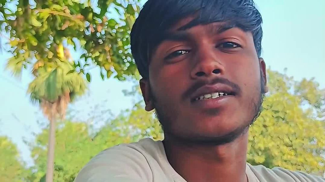 ⁣school and College me nahi 😢😢😢🤟🥰🥰🥰🥰🥰