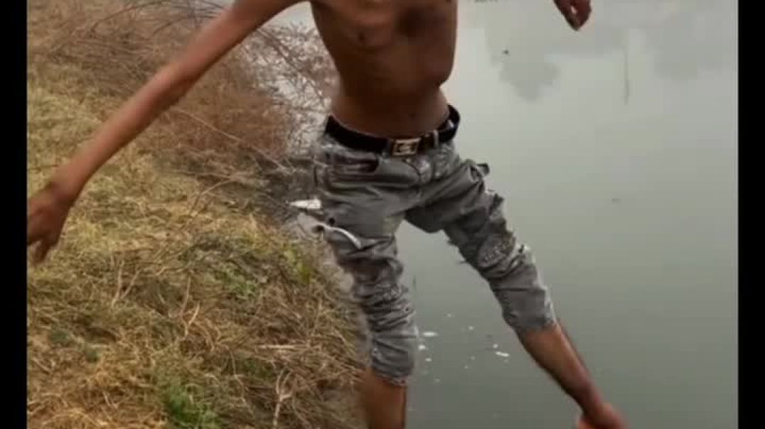 ⁣बांग्लादेश के हिंदू को जिंदा जलाया