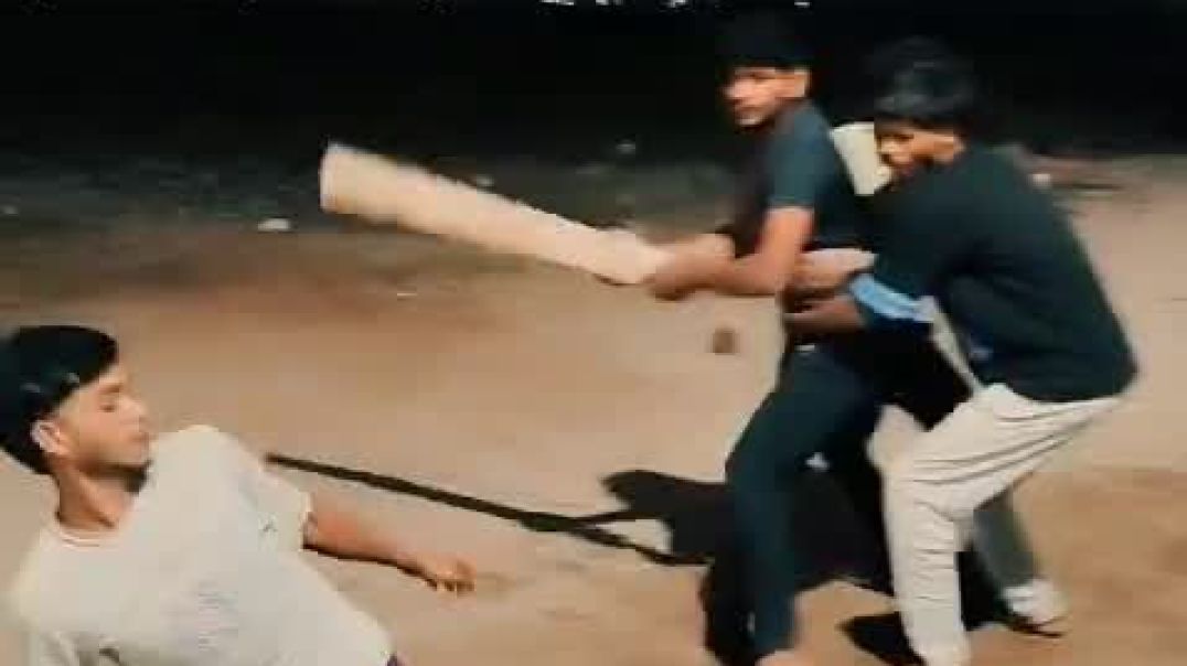 ⁣Funny video 🤣🤣