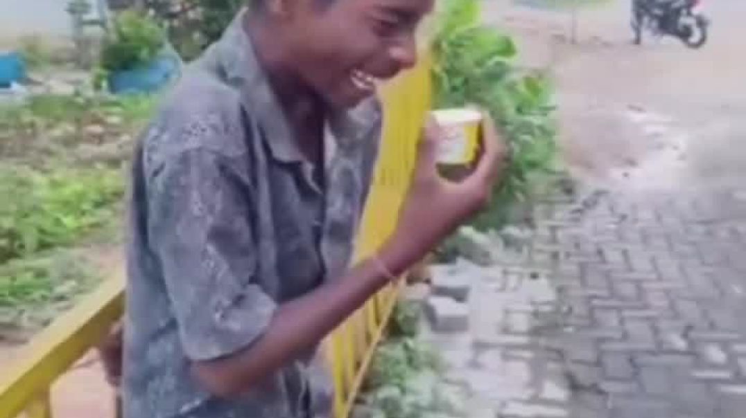 Commedy VID_20251212_061817_357