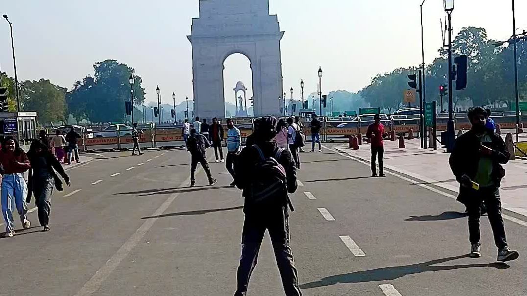 ⁣My first video in India Gate