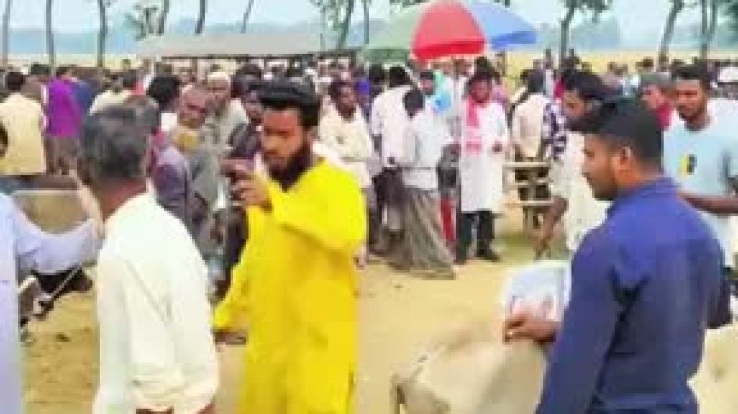 ⁣Public Shenanigans Amidst the Urban Chaos _ Fakir Vai Official _ _funny _comedy _entertainment(360P)