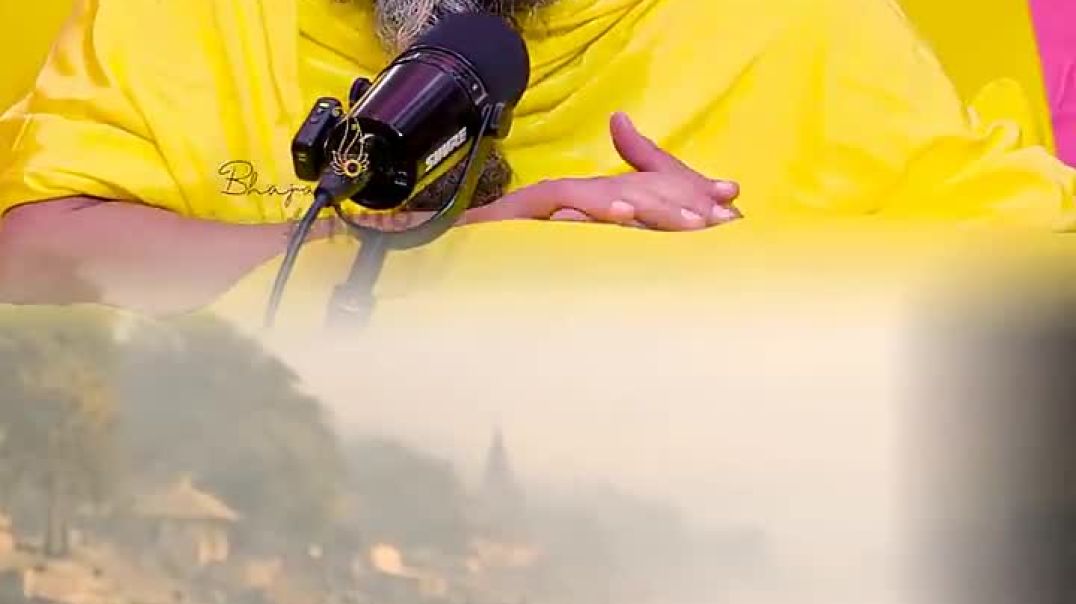 ⁣भगवान ने अपने भक्त को क्यों नहीं बचाया_ #premanandjimaharaj #bhajanmarg