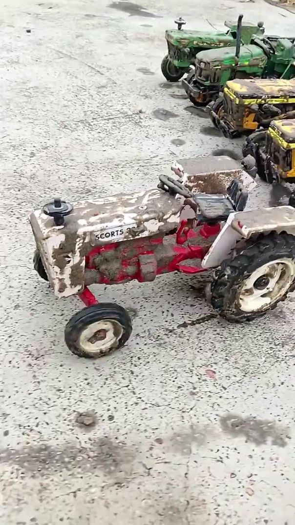 toy-tractor-unboxing