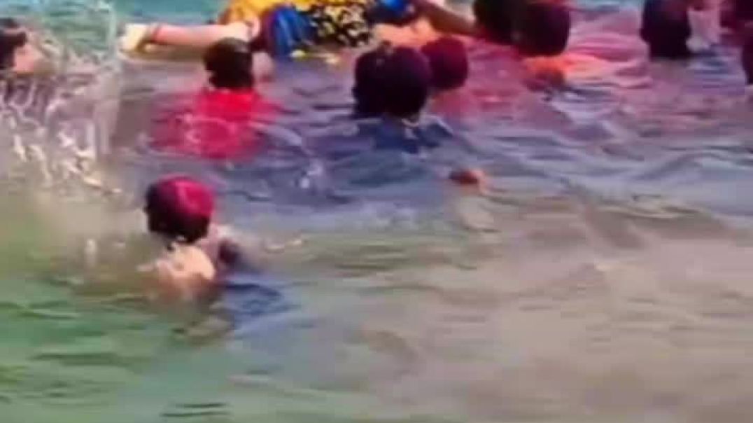 VID_32080729_004436_582