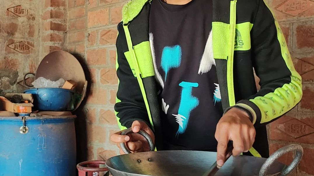 ⁣Pahli bar banaya hai 🤔😄 #apnatube #vlog #minivlog #ashortaday #cooking #shorts #lifestyle